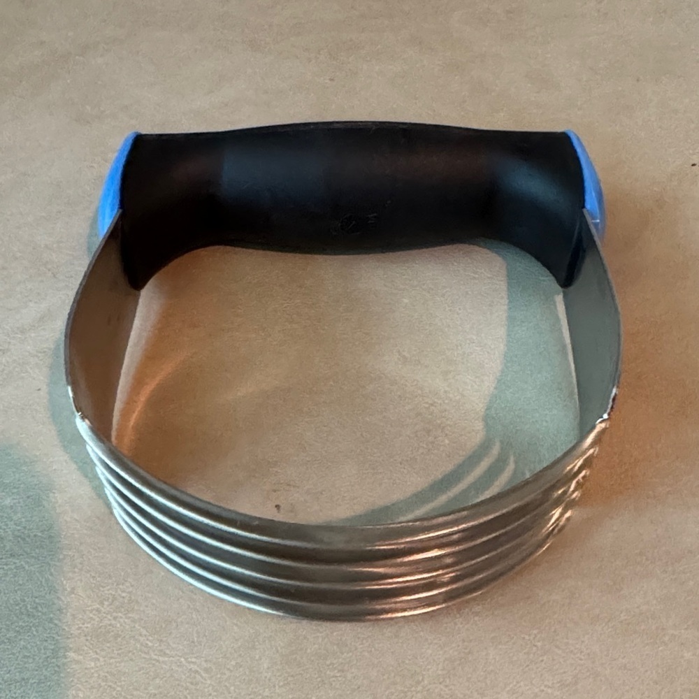 Goodcook Stainless Steel Pastry Blender with Black Handle - Picture 3 of 4